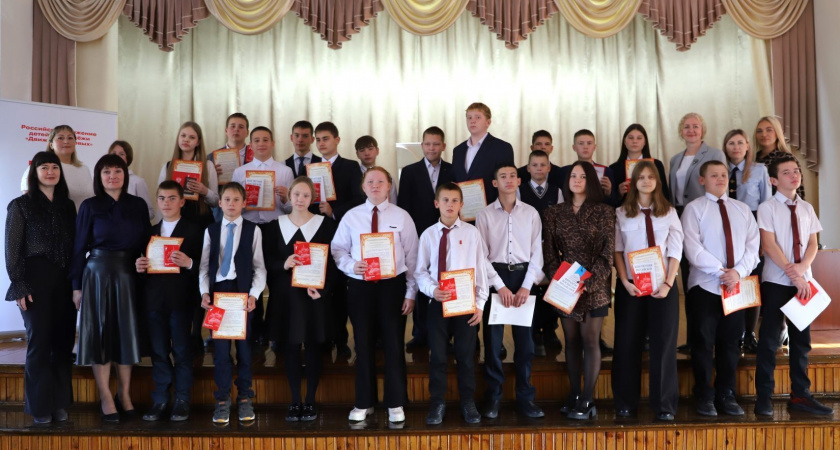 В Усольском районе 23 подростка получили первые паспорта