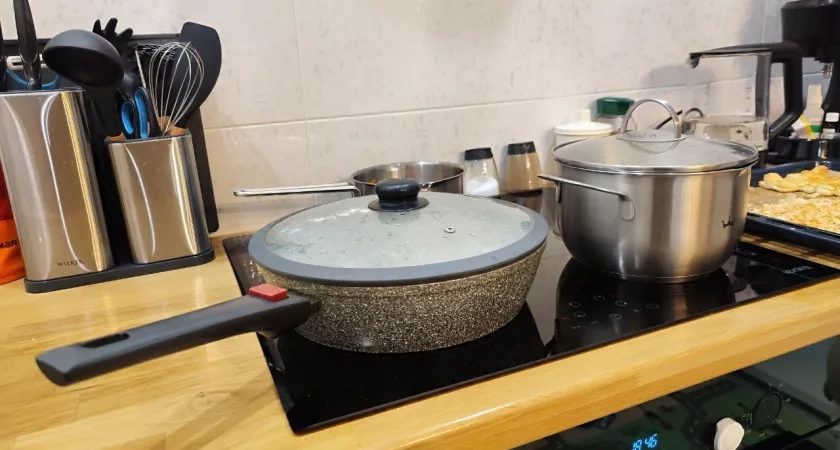 Куда выливать масло со сковороды после готовки: запомните это раз и навсегда