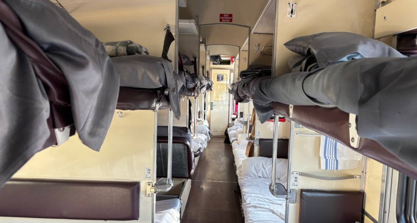 Иностранец в поезде Иркутской области предложил взятку полиции за пьянство