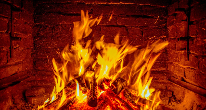 1 таблетка на дрова — и дымоход чист до неприличия: от древней сажи не осталось и следа, тяга 10 из 10