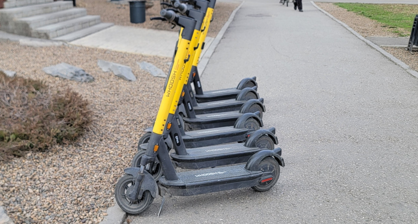 Депутат поможет жительнице Усолья взыскать компенсацию за травмы от электросамоката