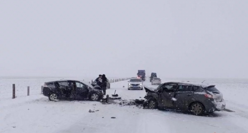 В Иркутской области 15-летний подросток погиб в лобовом столкновении иномарок