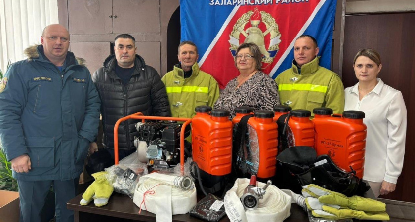 В Иркутской области добровольных пожарных оснастили новой техникой