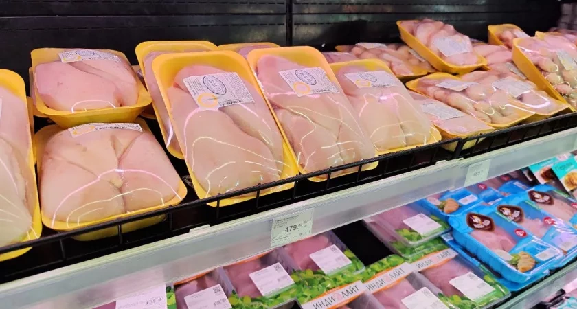 Смело берите, там чистое мясо без химии и воды: в Роскачестве назвали качественные марки куриного филе