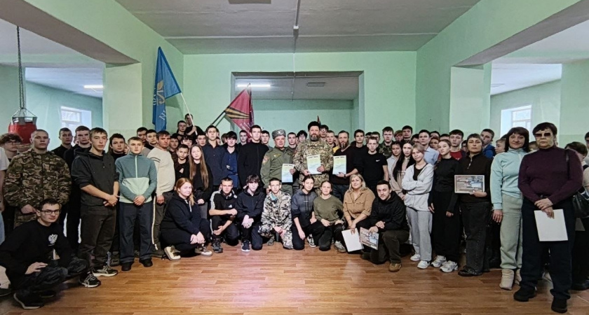 Военно-исторический слет для подростков прошел на базе отдыха в Усольском районе