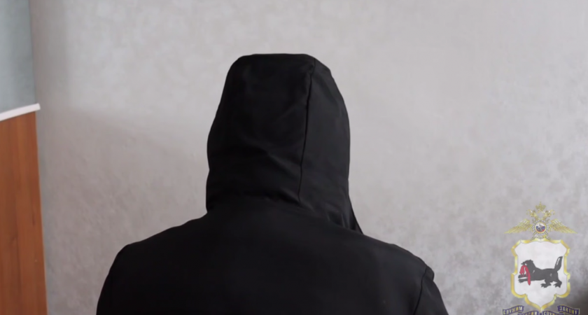 В Иркутской области задержали молодого человека за продажу банковской карты