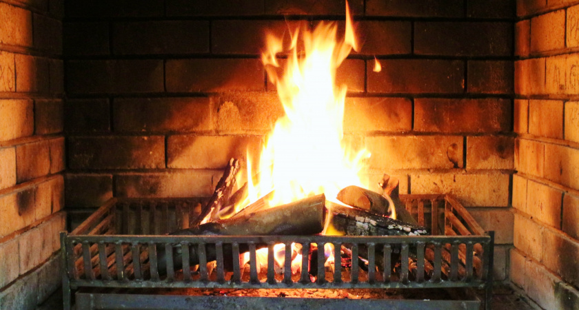 1 таблетка на дрова — и дымоход полностью чист: от векового слоя сажи не останется и следа - тяга на 10 из 10