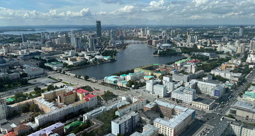 В Усолье-Сибирском турист отметил благоустроенный центр и памятники во время поездки по Сибири