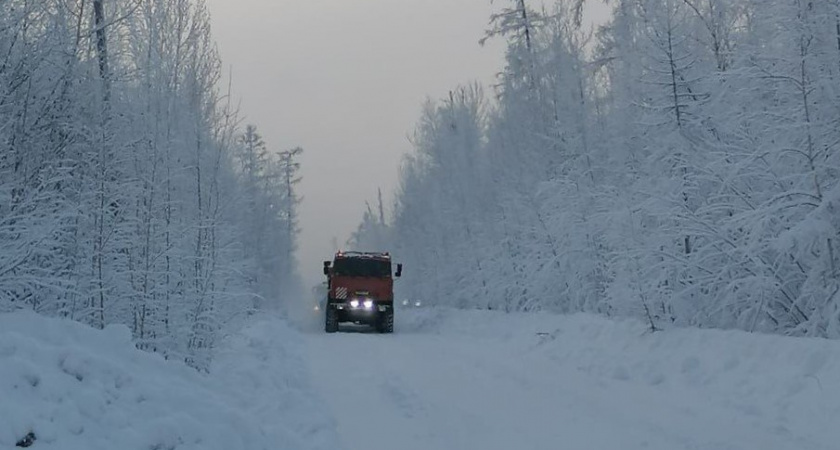 В Иркутской области открыли ледовую трассу к отдаленным поселкам