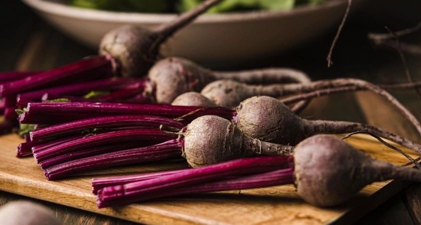 Перестала варить свеклу на салаты: друг-повар научил готовить свеклу вкуснее и проще, как они у себя в ресторане делают
