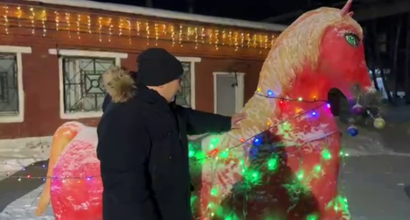 Мэр Усолья поздравил местные предприятия с наступающим Новым годом