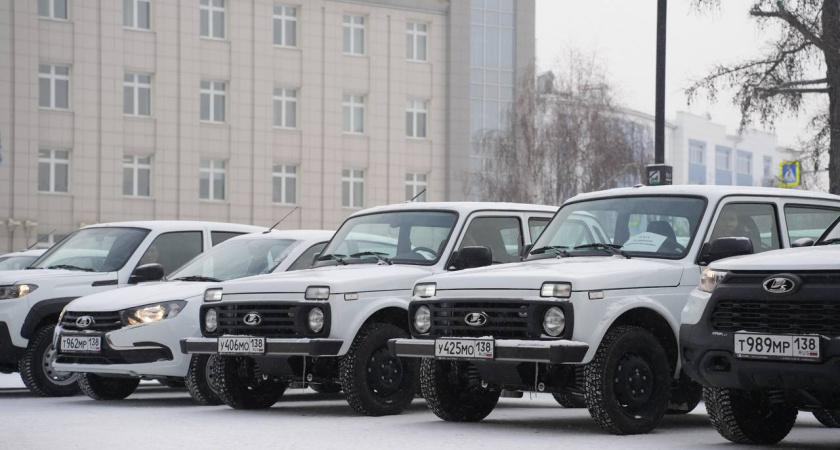 Губернатор Иркутской области передал 28 машин для нужд здравоохранения