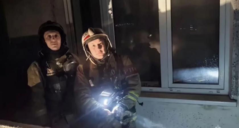 Зажгли по-крупному: в Ангарске салют залетел в дом и вызвал пожар