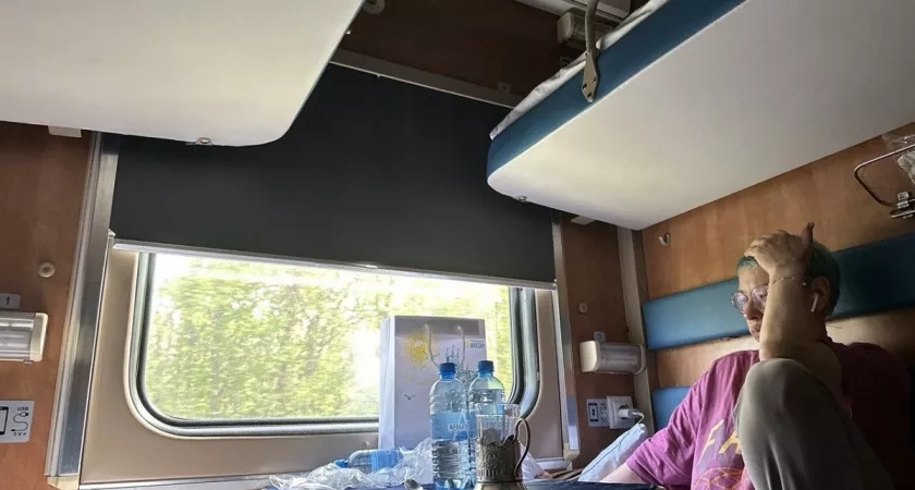 Сели в купе посреди маршрута – на нашем белье лежали соседи сверху. Они же достали и съели нашу еду
