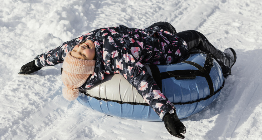 Жителей Иркутской области предупреждают об опасности катания на тюбингах