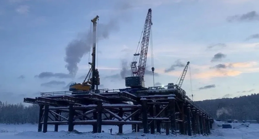 В Иркутской области начали возводить русловые опоры моста через реку Витим