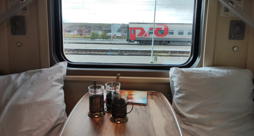 "Не буду сдавать из принципа": когда в поезде РЖД пассажир должен собрать постельное белье и отнести проводнику