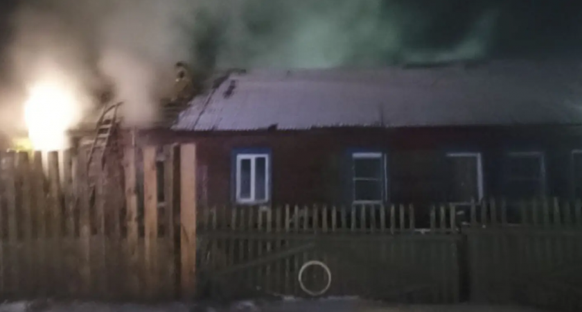 В Иркутской области при пожаре в жилом доме пострадал пенсионер