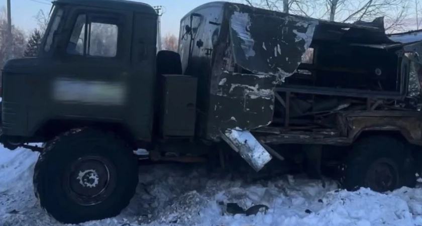 Грузовой автомобиль столкнулся с самосвалом в Иркутской области