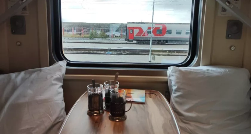 Поужинали в вагоне-ресторане и ахнули: чем сейчас кормит своих пассажиров РЖД - и сколько стоит завтрак, обед и ужин