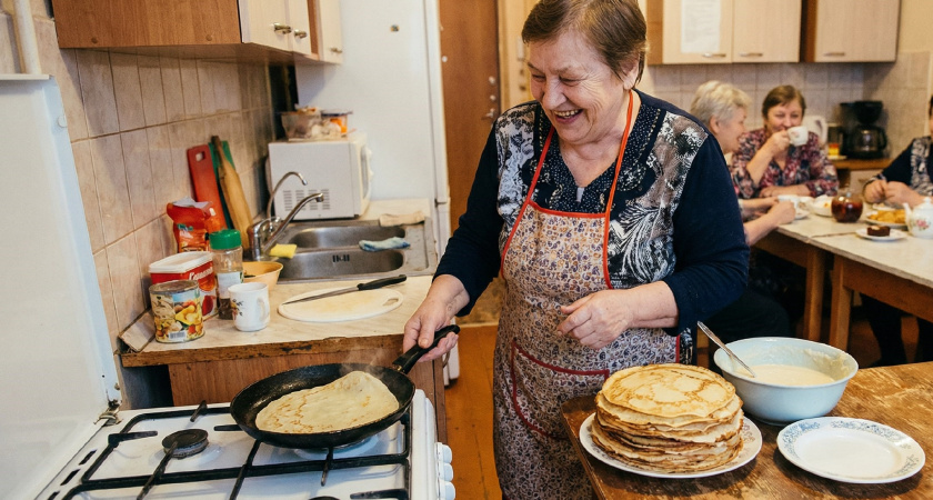Пекла на всю коммуналку. Мой проверенный способ "все по одной" для тонких и воздушных блинчиков