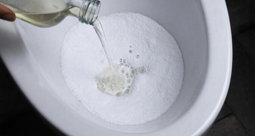 Светится от чистоты как на выставке: мой проверенный способ с шипучкой за 15 рублей - трюк для идеальной чистоты унитаза