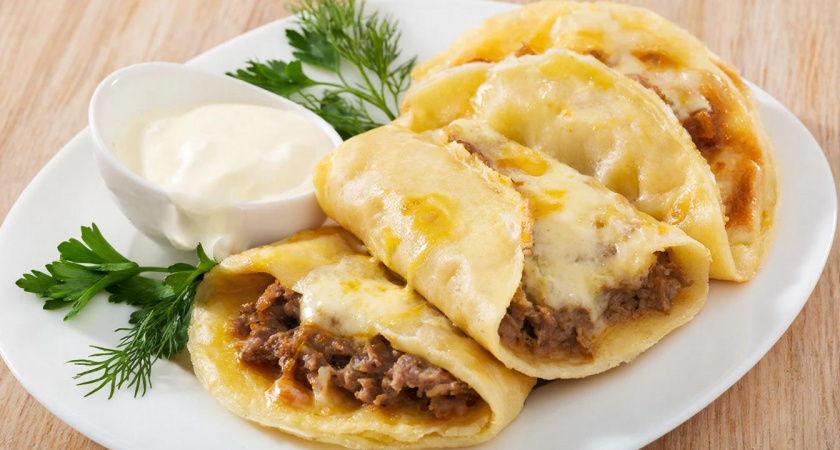 Заворачиваем фарш в лаваш — и ленивые манты готовы: вкусные, сочные — и никакой возни с тестом