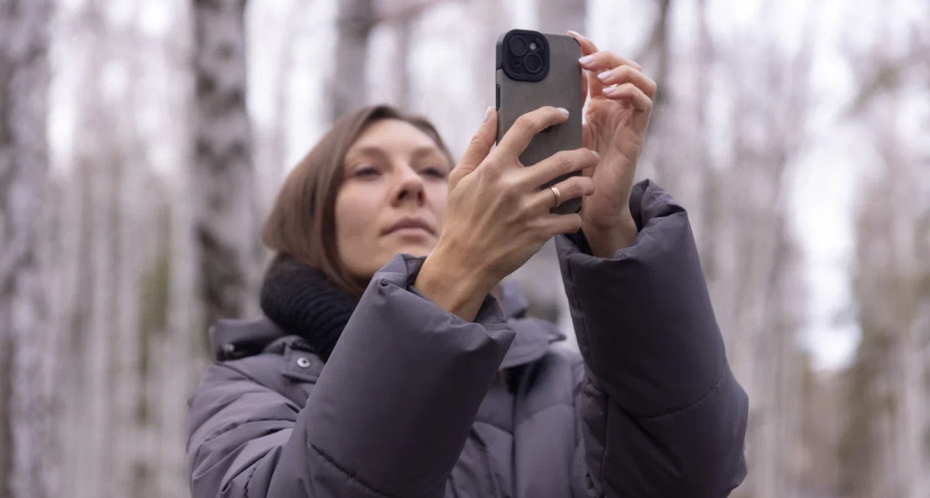 Смартфон в дикой природе: эксперт рассказал о правилах обращения со смартфоном там, где нет связи