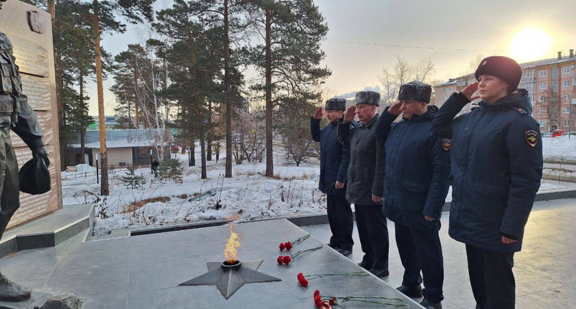 В Иркутской области полицейские почтили память погибших коллег