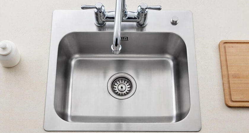 Вода уходит за 2 секунды: знакомый сантехник показал, как прочистить слив без химозы — вантуз не нужен