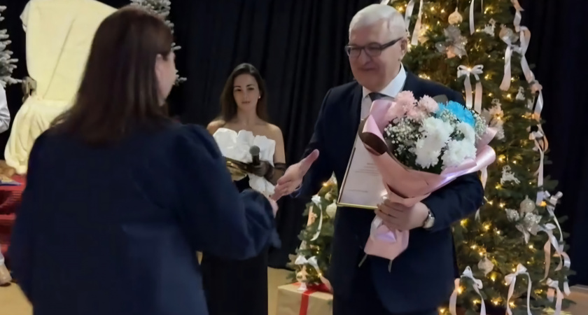 Преданные своему делу: руководители муниципальных учреждений города Усолье-Сибирское получили заслуженные награды