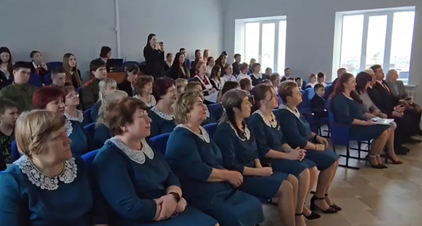 В школе села Большая Елань после ремонта открылся актовый зал