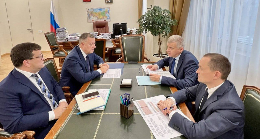 Модернизацию объектов образования и включение их в новый нацпроект обсудили замминпрос РФ и Губернатор Иркутской области