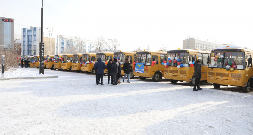 Усольский район получил два новых школьных автобуса