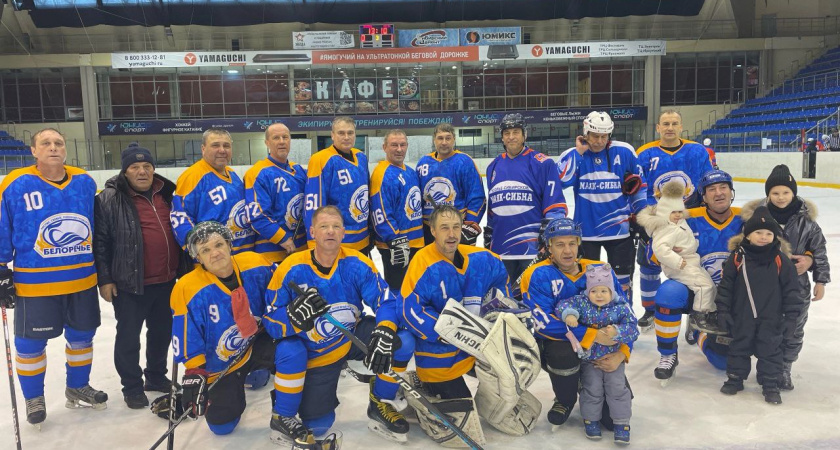 Усольская хоккейная команда «Маяк» победила иркутян