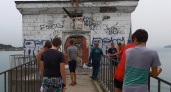 В Иркутске полицейские поймали подростков, ныряющих с водонапорной башни ГЭС
