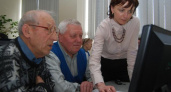 Усольские пенсионеры обучаются работе на компьютерах