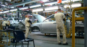 В августе производство легковых автомобилей в России сократилось почти на 40%