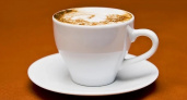 Диетолог объяснила, почему опасно пить кофе во время еды