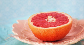 Диетолог Зеленцова порекомендовала включить в рацион грейпфрут