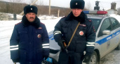 В Иркутске сотрудники ГИБДД спасли жизнь полуторагодовалой девочке