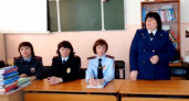 В Усолье полиция и общественники проводят правовые диалоги со старшеклассниками