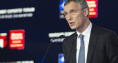 Глава НАТО призвал президента США «противостоять России»