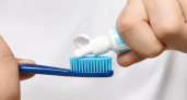 Хитрые хозяйки смешивают зубную пасту с уксусом именно в марте: вот для чего это нужно