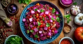 Винегрет теперь в пролете: сытный и вкусный салат со свеклой — у гостей только за ушами трещит от удовольствия