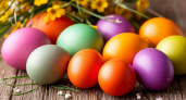 Уже 30 лет крашу яйца только таким способом: не покупная химия и не луковая шелуха — на Пасху всегда спасает один фрукт
