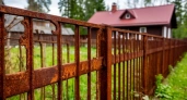 В Германии металл обрабатывают только так: забор не ржавеет десятилетиями – покраска не нужна