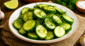 Не специи и не соус: вот что придаёт простым огурцам яркий вкус и свежесть