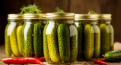 Заготавливаю по 30-40 банок на зиму: огурцы для хранения в квартире — лучше для салатов не найдете