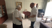 В Усолье-Сибирском поздравили ветерана с 90-летним юбилеем 